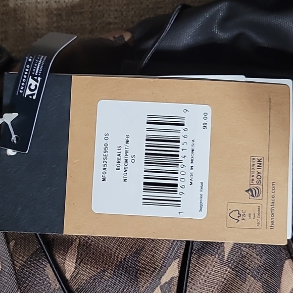 The North Face Borealis Backpack - Picture 9 of 11